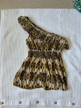 Lucie Rose One Shoulder Ruffle Ikat Print Smocked Waist Top Size L
